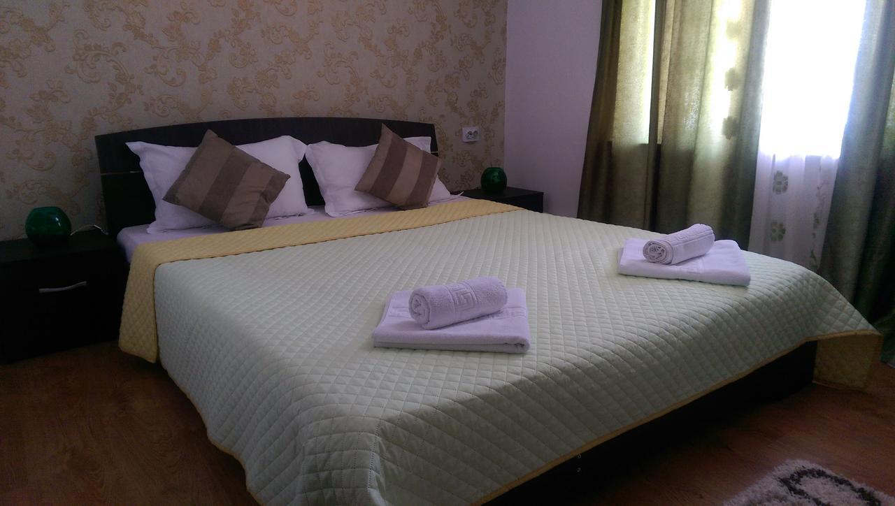 Casa Regala Ear Hotel ไกรโอวา ภายนอก รูปภาพ